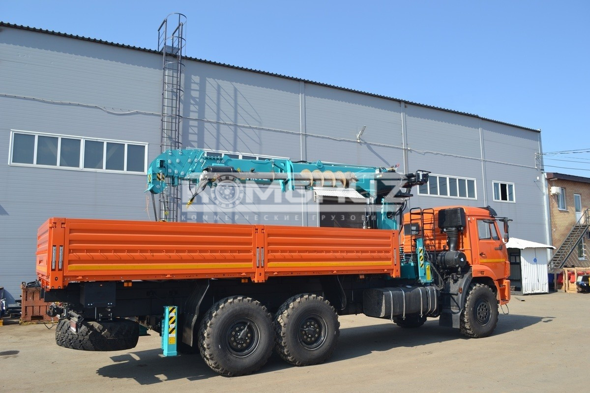 Бортовой КАМАЗ 43118 c КМУ HKTC HLC 8027 фото