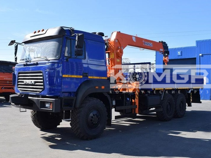 Бортовой Урал-М 4320 бескапотный с КМУ Hangil hgc 976