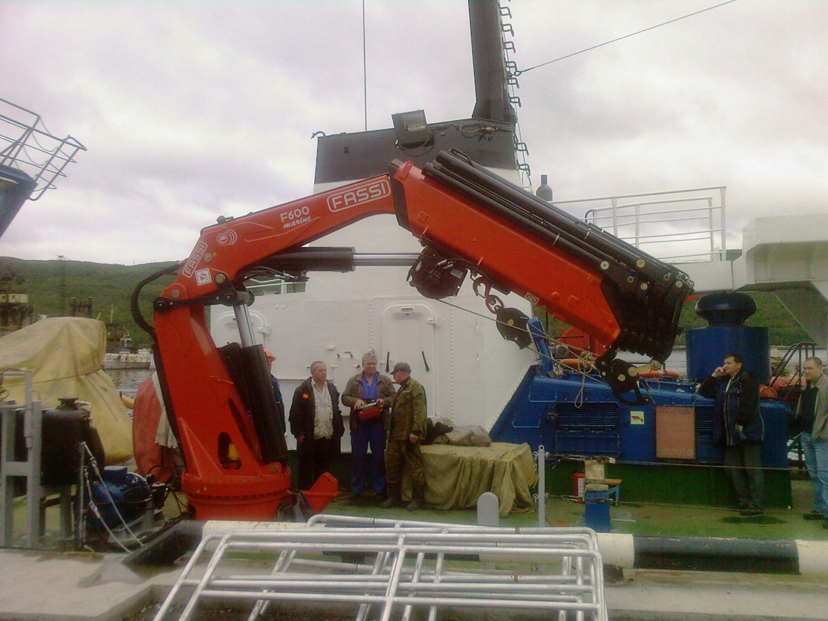 КМУ Fassi F600RA.2.24