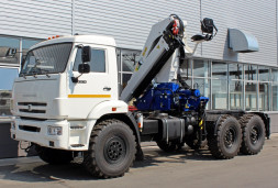 Седельный тягач КАМАЗ 43118 (6х6) с КМУ INMAN IM 240